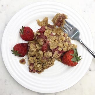 Strawberry Rhubarb Crumble