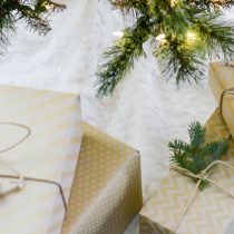 30 Healthy & Conscious Holiday Gift Ideas for 2019